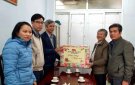 Đồng chí Lê Quang Trung Phó Chủ tịch UBND huyện đi thăm, chúc tết các đồng chí nguyên lãnh đạo huyện đã nghỉ hưu và các gia đình chính sách ở các xã Đồng Tiến và Đồng Thắng